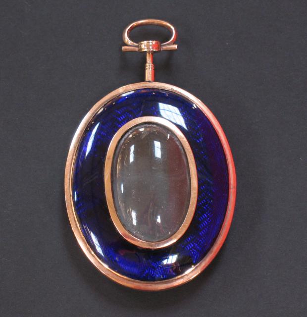 Appraisal: A TH CENTURY ROSE GOLD LOCKET PENDANT one side with