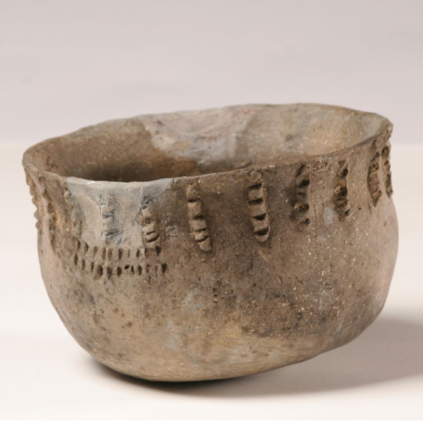 Appraisal: Native American pottery bowl with applied decoration found near Navarre