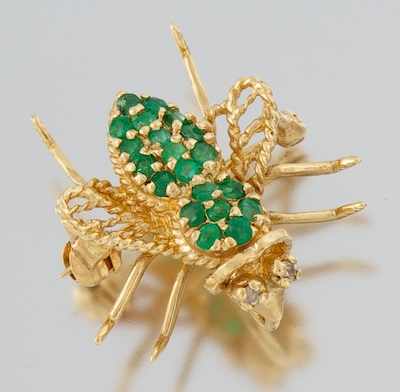 Appraisal: An Emerald Bee Brooch k yellow gold bee brooch set