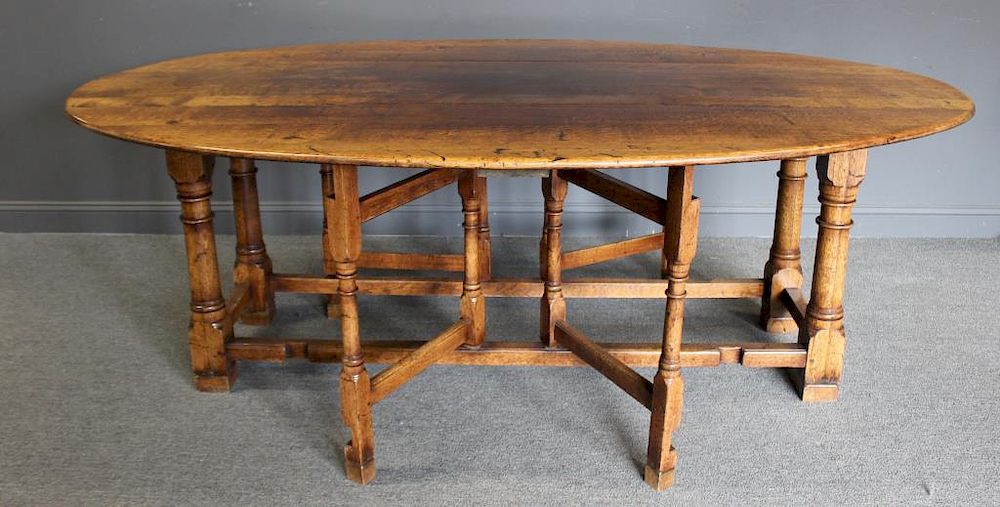 Appraisal: Fine and Custom Quality Oak Hunt Table Nice long size