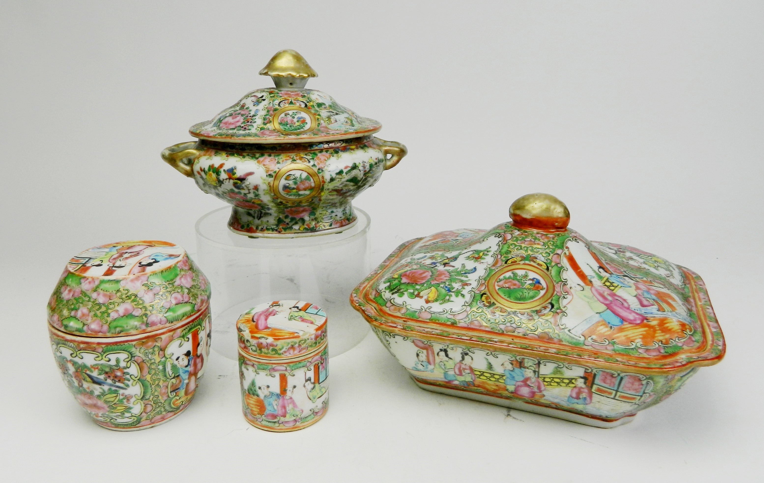 Appraisal: Chinese Rose Medallion porcelain items covered tureens and covered jars