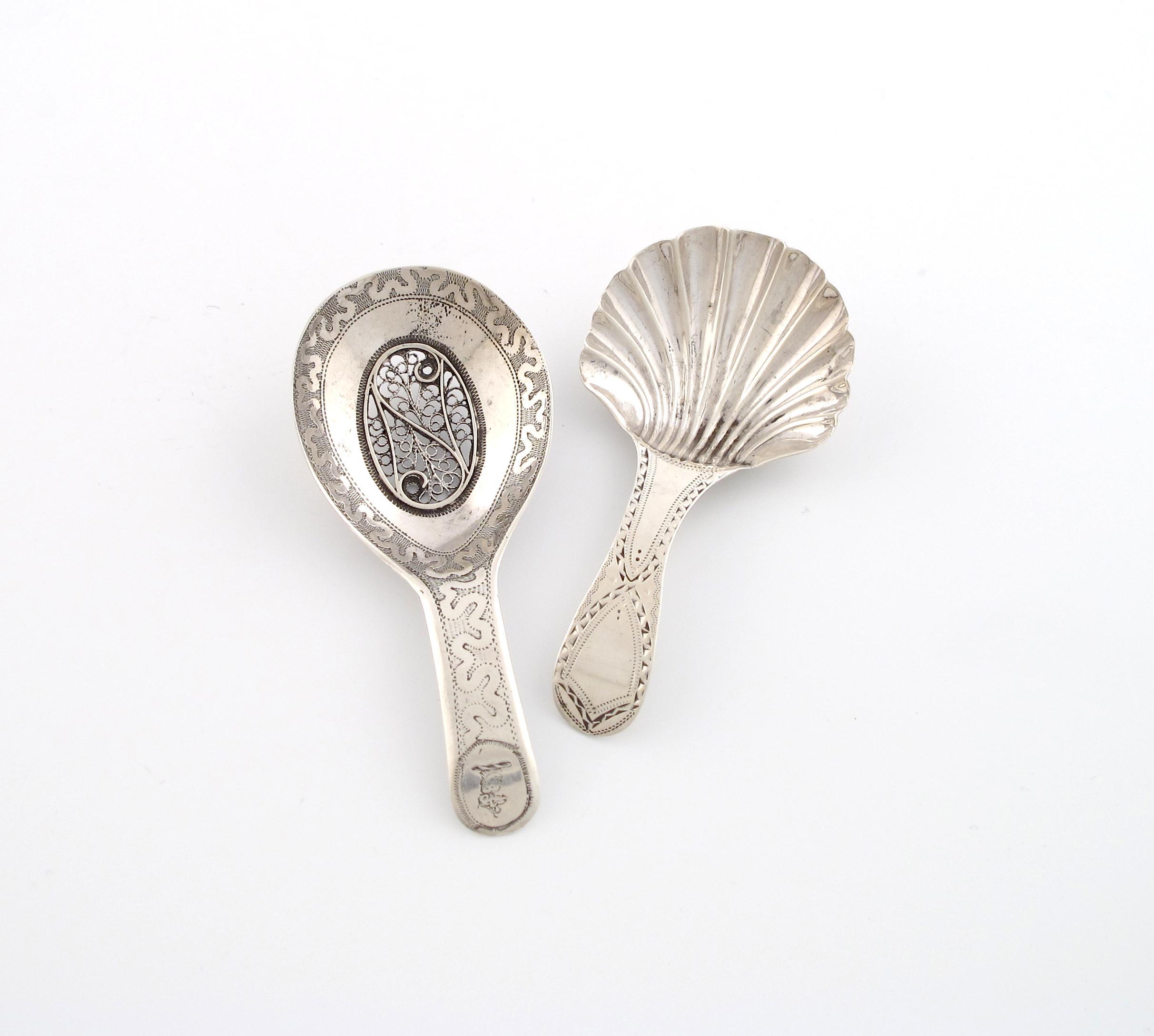 Appraisal: A George III silver caddy spoon