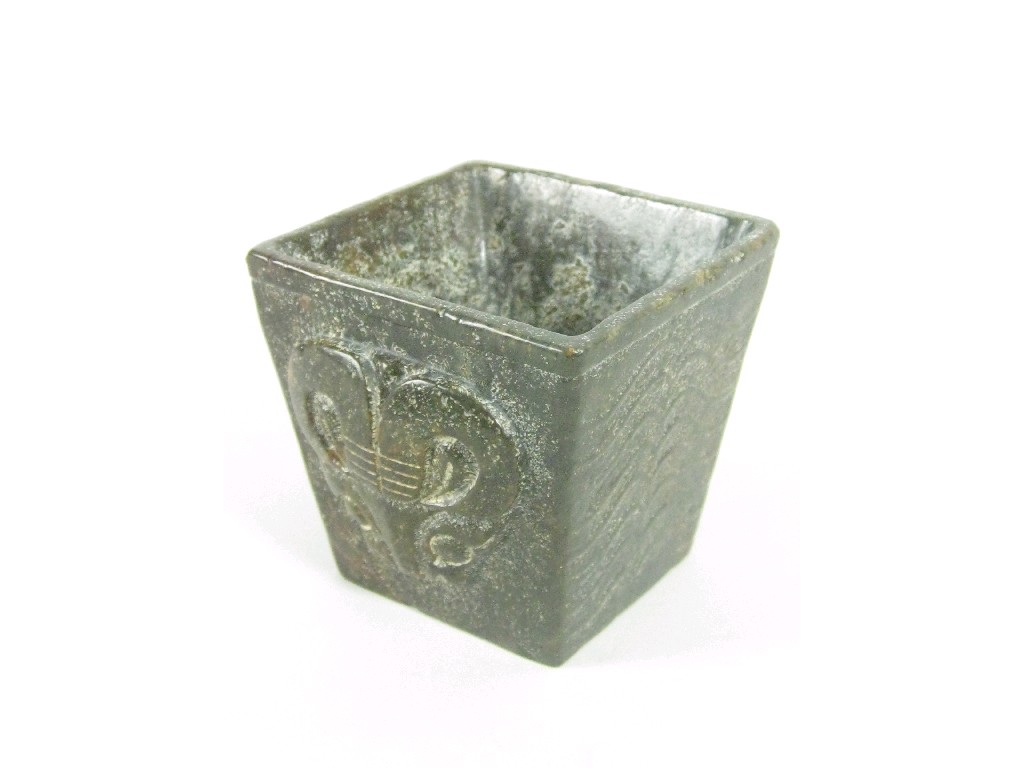 Appraisal: A Chinese square section jade Bowl