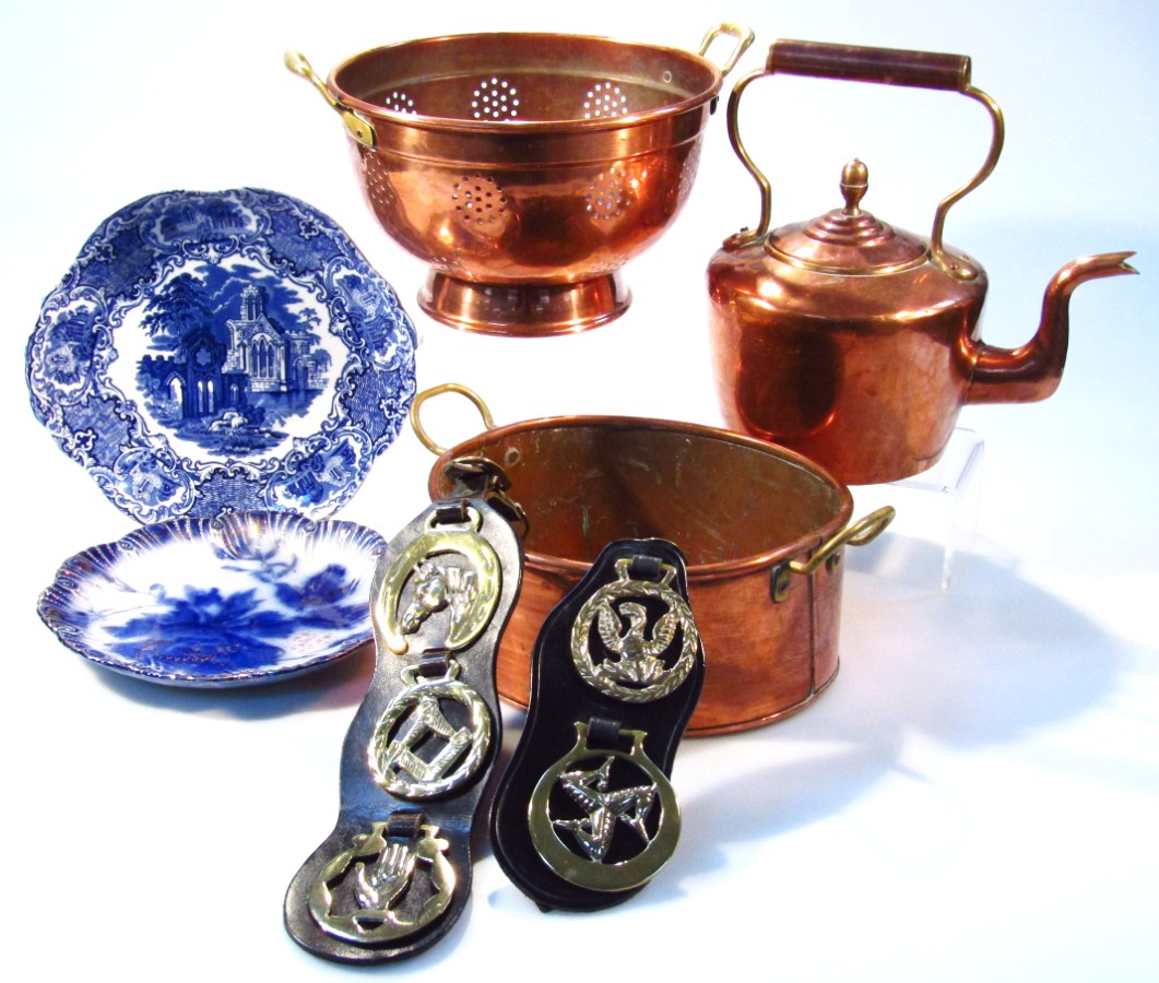 Appraisal: Various copper and brass to include a kettle cm high