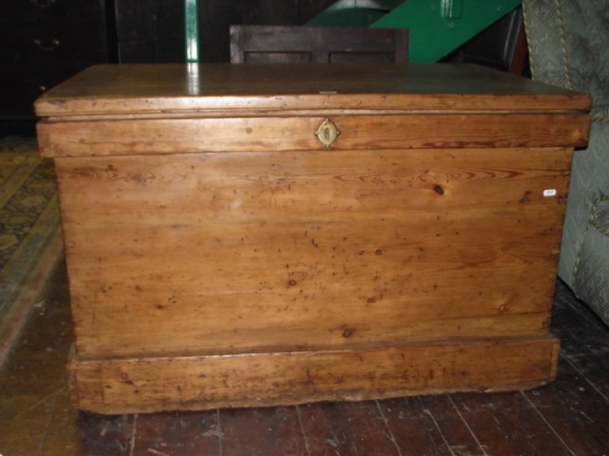 Appraisal: A very large stripped wax pine th century carpenter's workbox