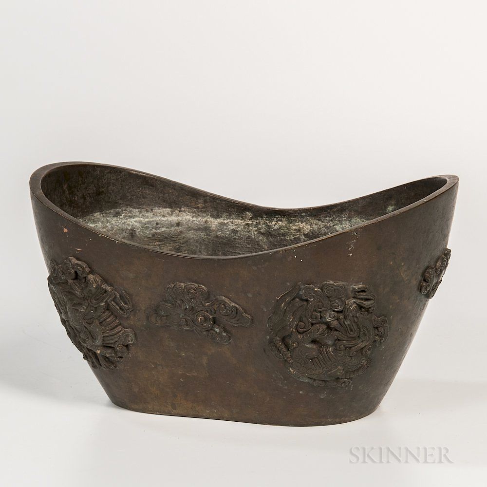 Appraisal: Bronze Sycee -shaped Censer Bronze Sycee-shaped Censer China th th