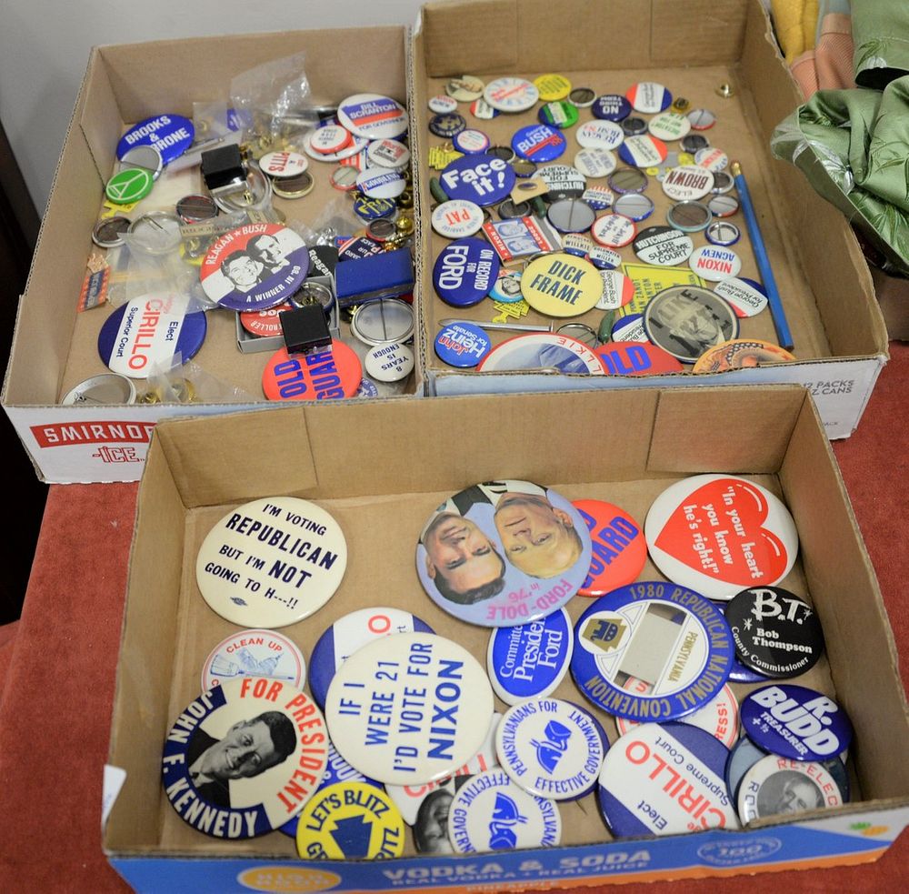 Appraisal: Three tray lots of presidential buttons to include Kennedy Nixon