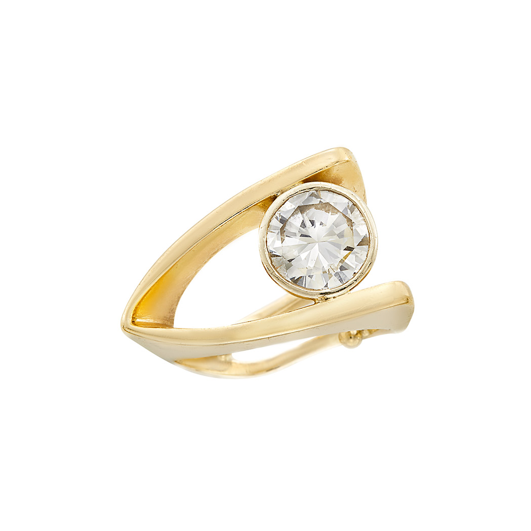 Appraisal: Gold and Diamond Ring One round diamond ap cts ap