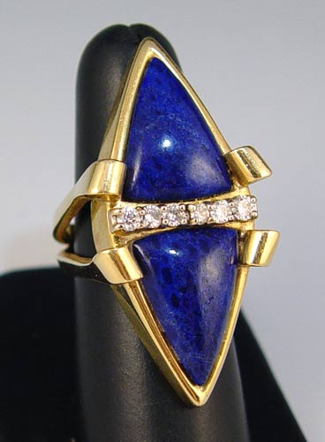 Appraisal: K LAPIS LAZULI AND CTW DIAMOND RING K yellow gold