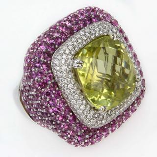 Appraisal: Approx Carat Topaz Carat Pave Set Round Brilliant Cut Diamond