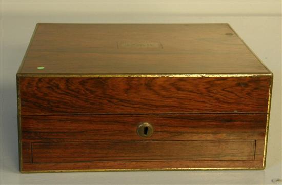 Appraisal: th century ladies rosewood dressing box the top inset with