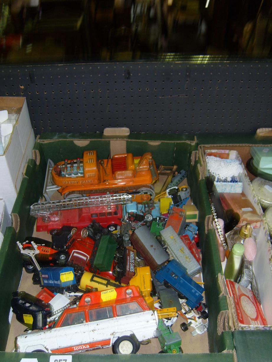 Appraisal: A quantity of die cast and other model vehicles railway