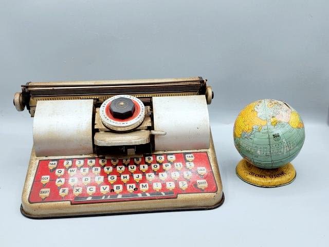 Appraisal: Vintage Berwin Superior Tin Toy Typewriter by Elcraft Industries has