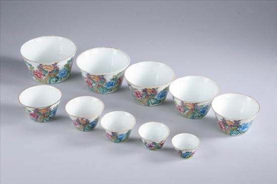 Appraisal: TEN CHINESE FAMILLE ROSE PORCELAIN BOWLS Daoguang mark and period