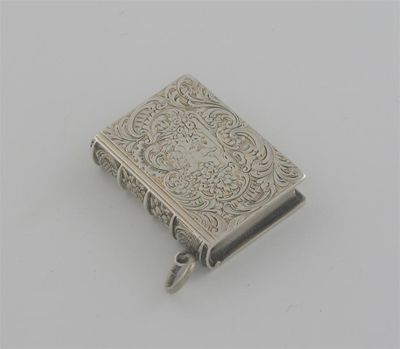 Appraisal: An early Victorian engraved vinaigrette in the form of a