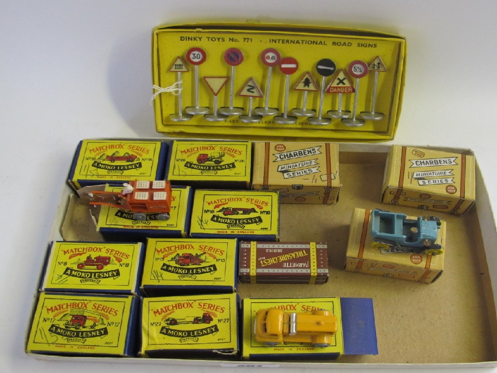 Appraisal: Lot comprising nine boxed matchbox models four other models and