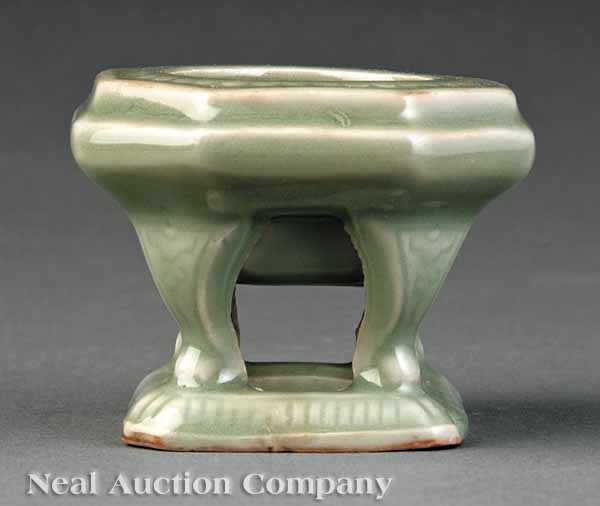 Appraisal: An Antique Chinese Longquan Celadon Porcelain Censer the octagonal cup