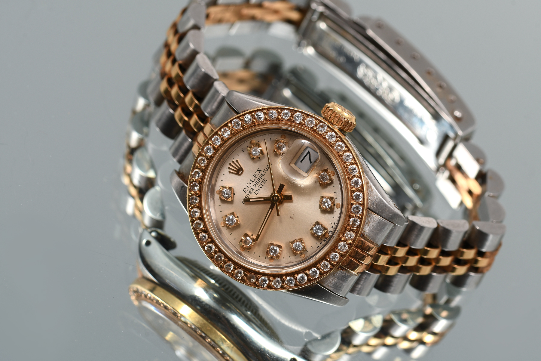 Appraisal: LADIES K STAINLESS ROLEX PERPETUAL DATE WATCH Elegant and timeless