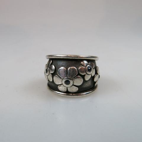 Appraisal: Switch Sterling Silver Ring bezel set with small full cut