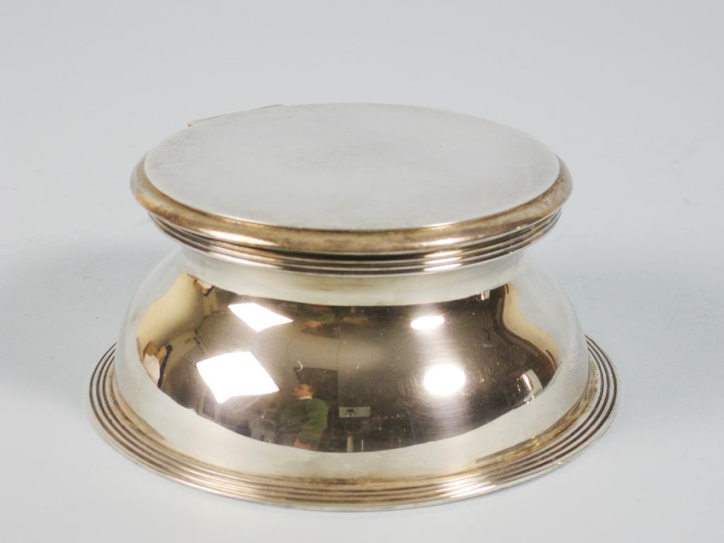 Appraisal: A George V circular Inkwell with reeded band Birmingham and