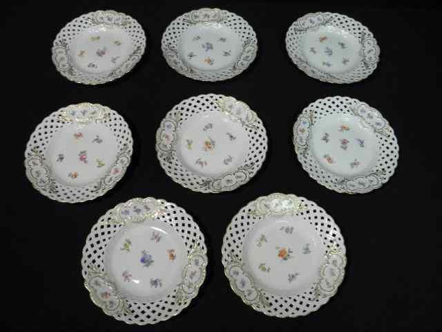 Appraisal: Eight Meissen German reticulated porcelain plates Circa Each plate is