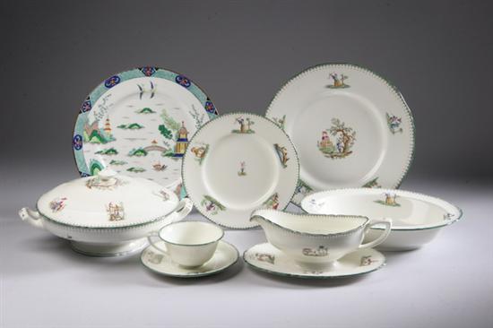 Appraisal: -PIECE ROYAL WORCESTER BONE CHINA DINNER SERVICE Canton pattern Including