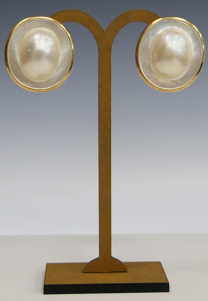 Appraisal: PAIR KT PLUMB EARRINGS WITH LARGE BLISTER PEARL Exact plumb