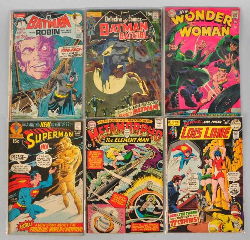 Appraisal: Lot of Comic Books Description Includes Batman Robin Batman Batgirl