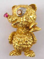 Appraisal: Kutchinsky An ct gold brooch designed as a Teddy bear