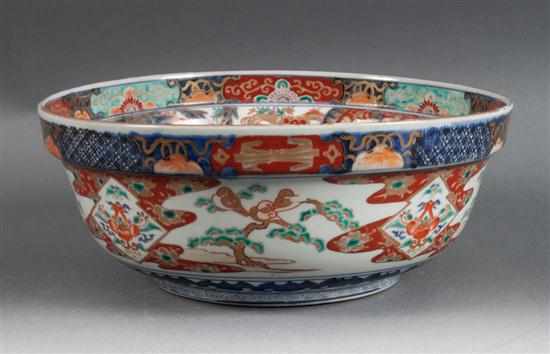 Appraisal: Japanese Imari porcelain bowl fourth quarter- th century stylized floral