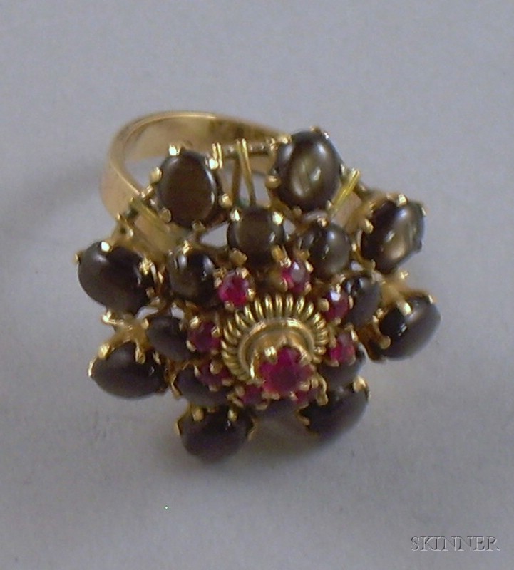 Appraisal: kt Gold Star Sapphire and Ruby Cocktail Ring size