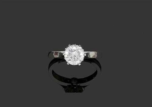 Appraisal: BRILLIANT-CUT DIAMOND-RING ca Platinum Classic solitaire model the top set