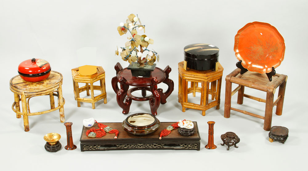 Appraisal: - Assorted lot of Chinese Smalls Assorted lot of Chinese