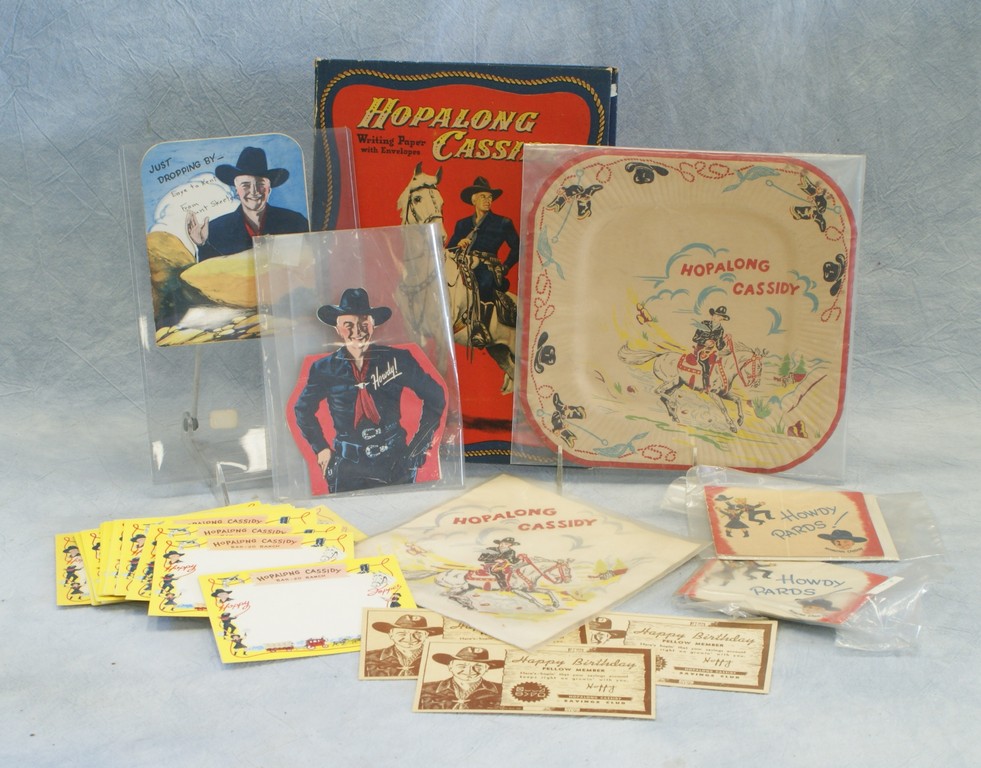 Appraisal: Hopalong Cassidy party material lot including invitations greeting cards napkin