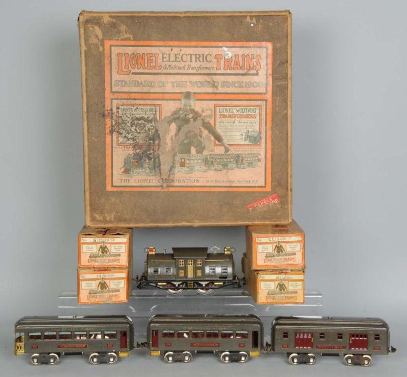 Appraisal: Lionel No Standard Gauge Train Set in OB Description Pre-war