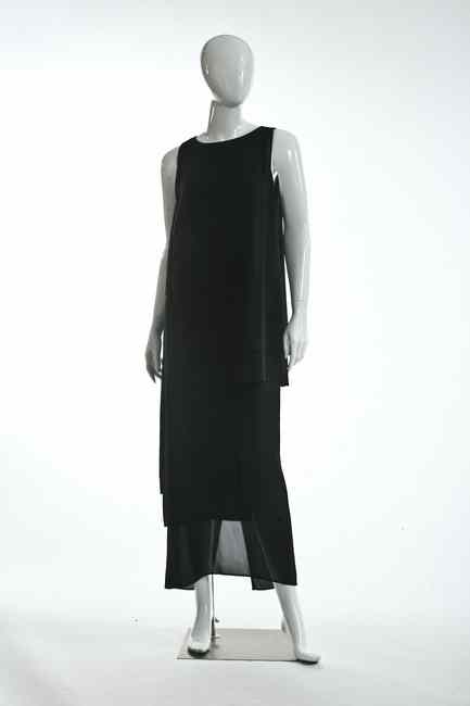 Appraisal: KARL LAGERFELD BLACK SILK CREPE DRESS s size Ankle length