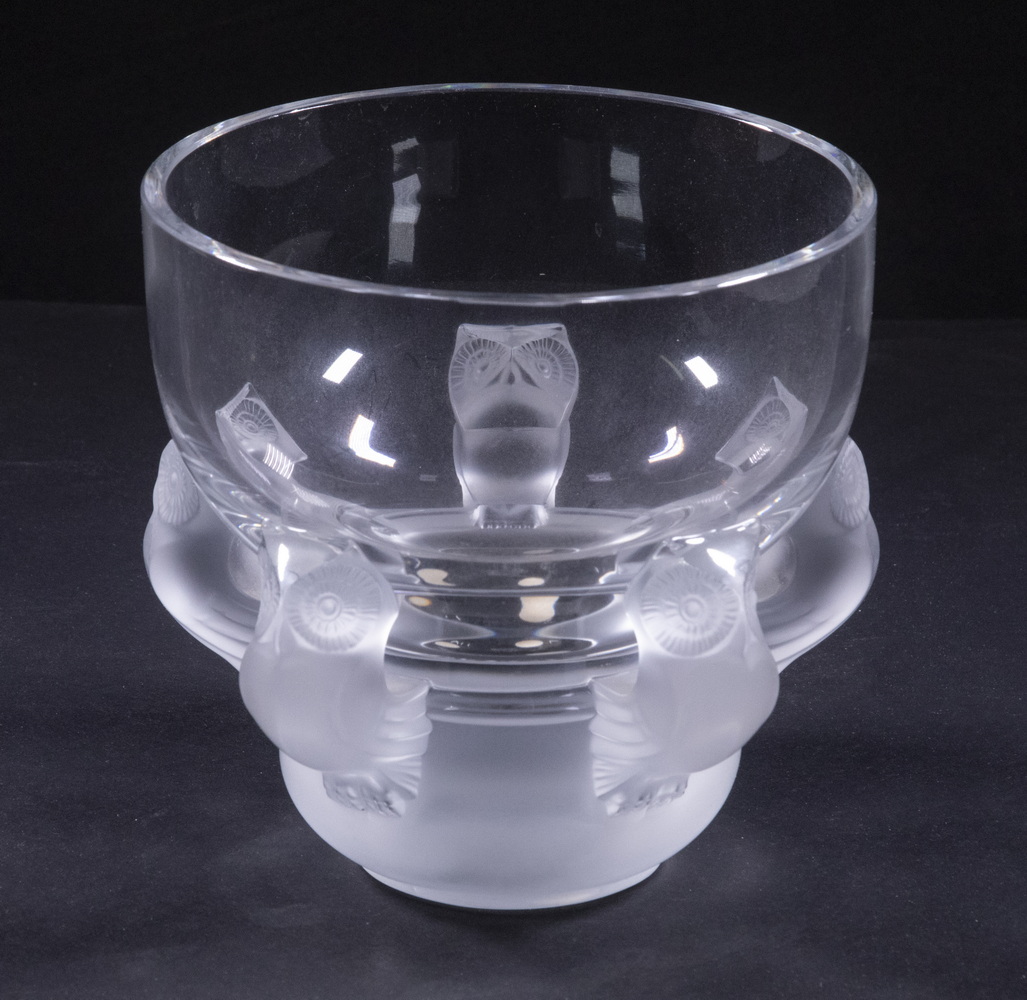 Appraisal: LALIQUE HIBOUX BOWL French Art Glass Footed Bowl by Lalique