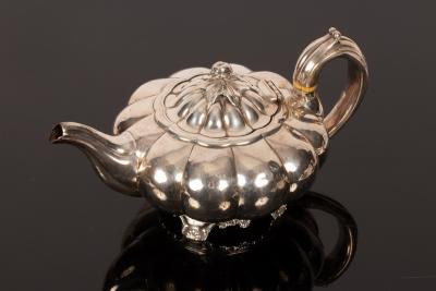 Appraisal: A George IV silver teapot Richard Pierce George Burrows II