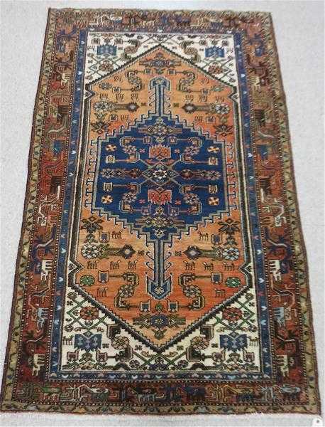 Appraisal: SEMI-ANTIQUE PERSIAN AREA RUG Hamadan villages region hand knotted in