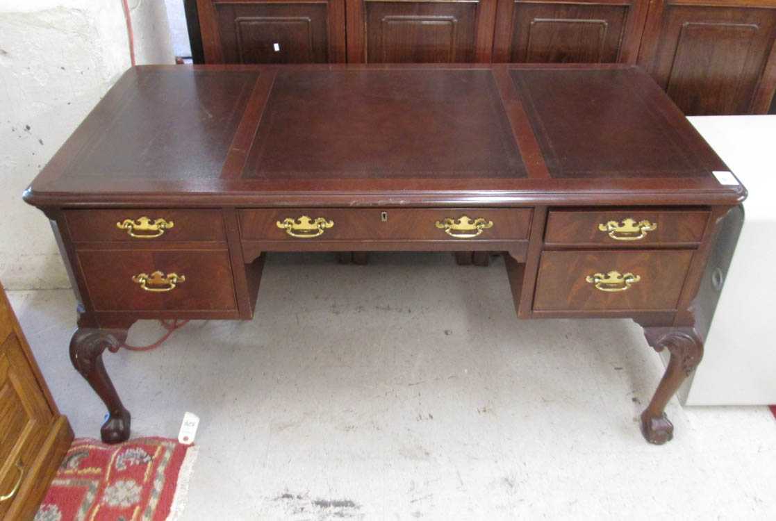 Appraisal: CHIPPENDALE STYLE MAHOGANY FLAT-TOP DESK Hekman Furniture Co late th