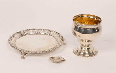 Appraisal: A George II silver waiter JS London with beaded rim