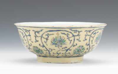 Appraisal: A Chinese Porcelain Enameled Bowl Daoguang Mark Thinly potted bowl