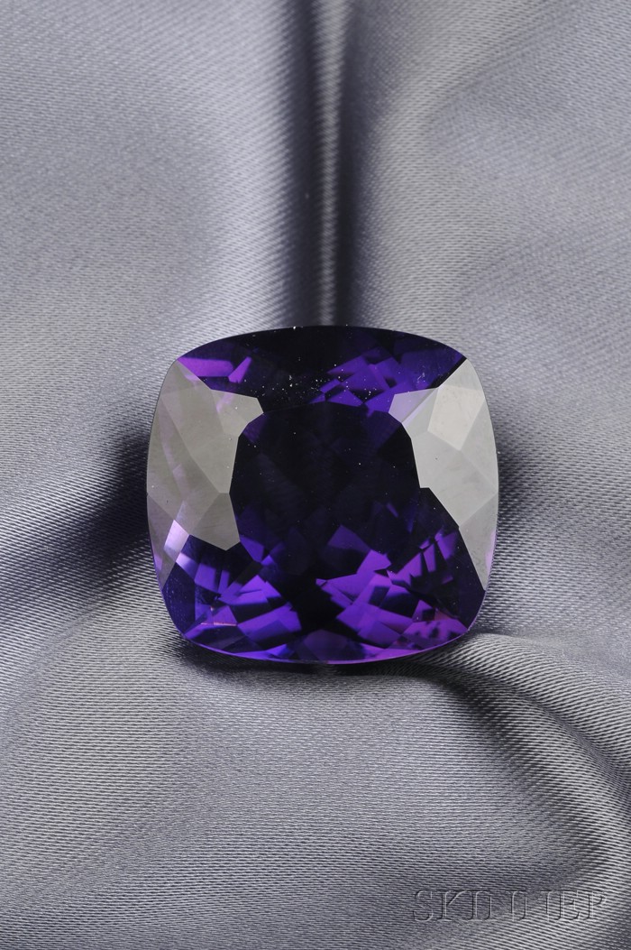 Appraisal: Unmounted Amethyst the cushion-shape stone measuring approx x x mm