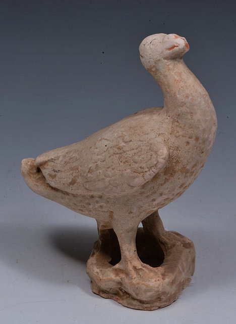 Appraisal: A CHINESE TERRACOTTA MODEL OF A BIRD Han dynasty BC