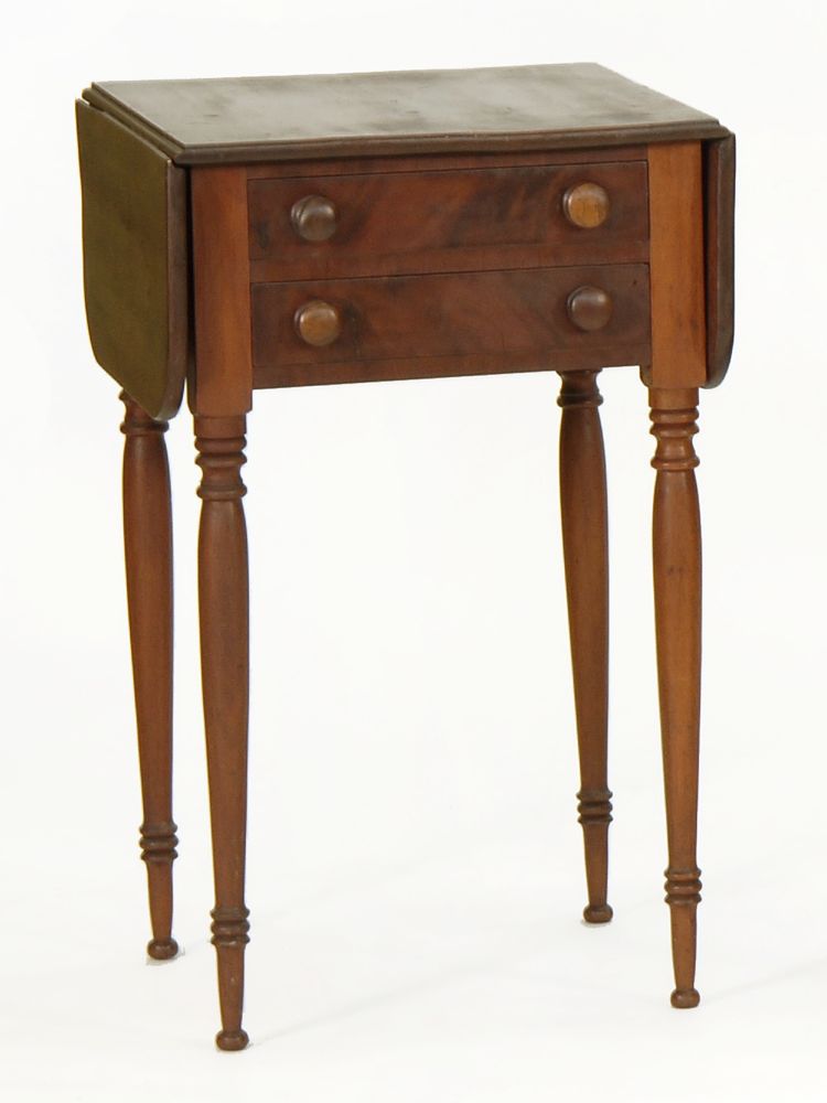 Appraisal: ANTIQUE AMERICAN SHERATON TWO-DRAWER DROP-LEAF STAND Early th CenturyIn mahogany