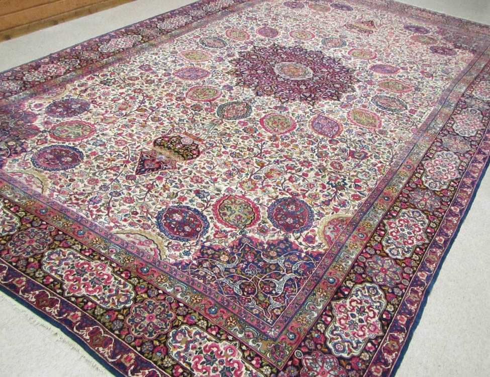 Appraisal: SEMI-ANTIQUE PERSIAN KERMAN CARPET Kerman Province southeastern Iran hand knotted