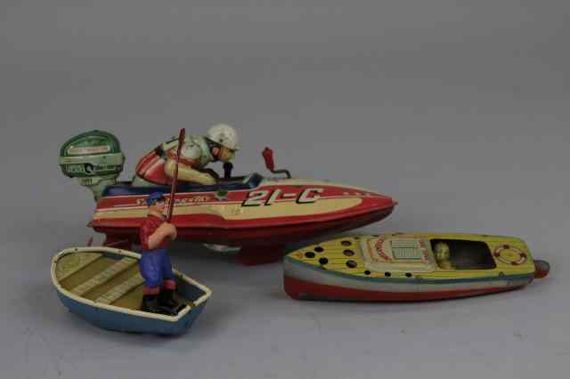 Appraisal: LOT OF THREE BOAT TOYS Lithographed tin examples includes Shooting