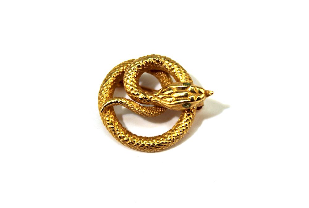 Appraisal: K Yellow Gold w Peridot Eyes Snake Brooch K yellow