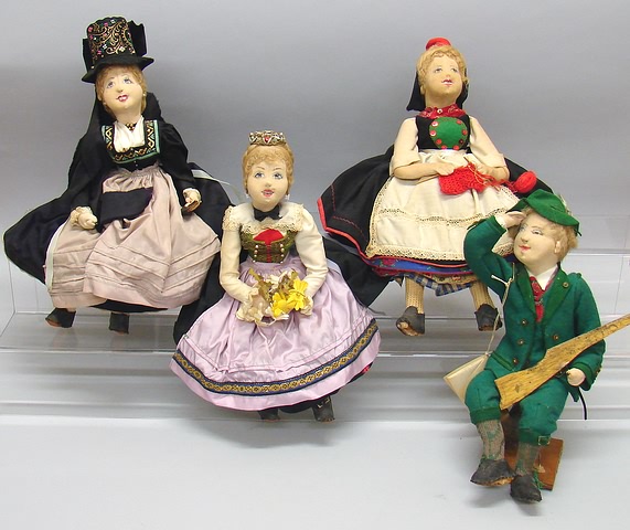 Appraisal: Cloth Lot of Volkskunst Ludecke German dolls All dolls from