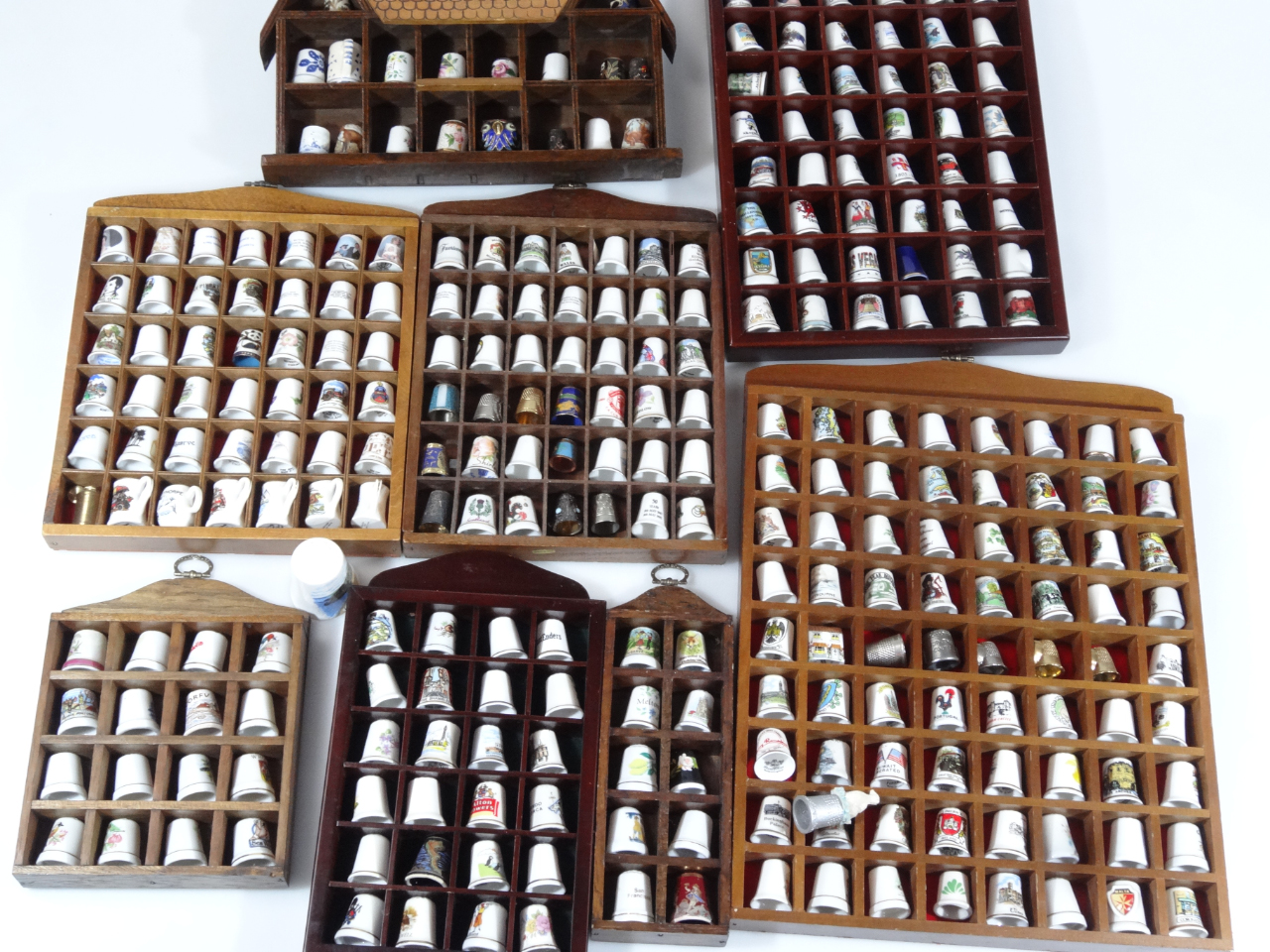 Appraisal: A quantity of collector's thimbles to include Kuwait Liberated cm